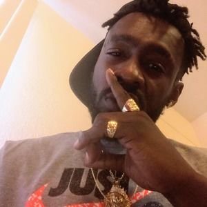 Meet your Posher, Deandre